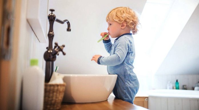Too much toothpaste? Young kids are overusing, CDC says